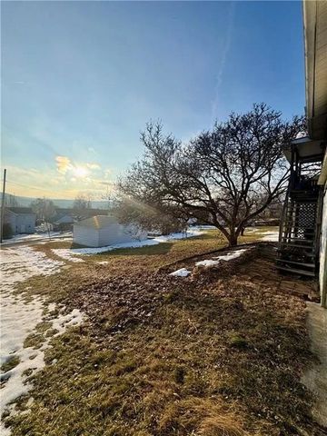 380 Monroe Ave, Leechburg Boro, PA 15656
