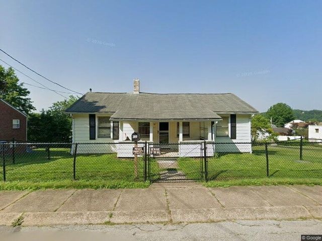 380 Monroe Ave, Leechburg Boro, PA 15656
