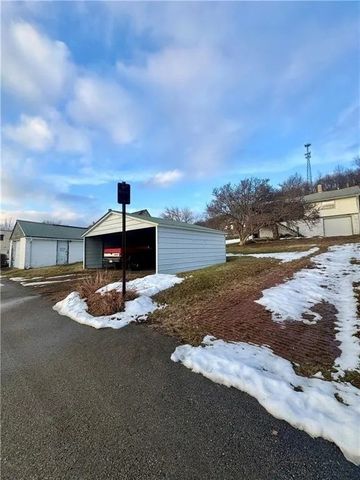 380 Monroe Ave, Leechburg Boro, PA 15656