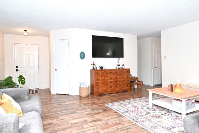 2059 Meadowlark Lane, Brownsburg, IN 46112