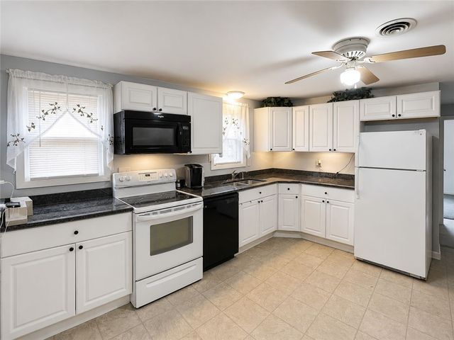 16 Sandra Drive, North Kingstown, RI 02852