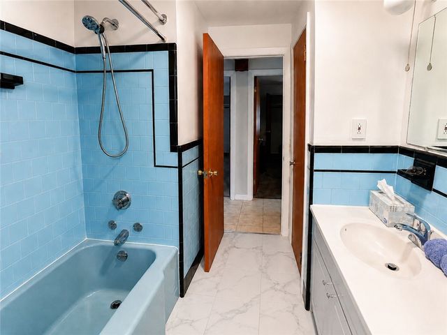 16 Sandra Drive, North Kingstown, RI 02852
