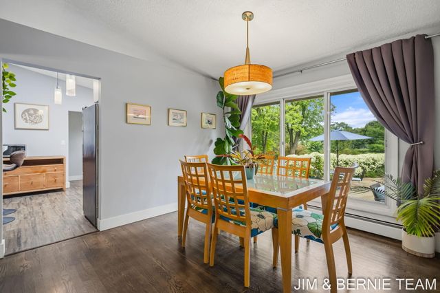 18019 Mohawk Drive, Spring Lake, MI 49456