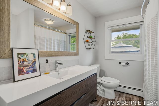 18019 Mohawk Drive, Spring Lake, MI 49456