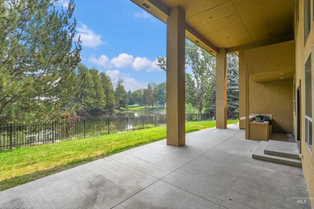 1674 S Water Leaf Ave, Eagle, ID 83616