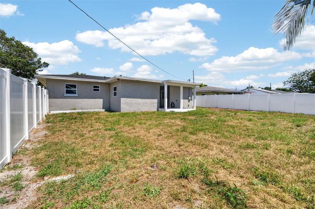 2080 DOUGLAS AVENUE, Clearwater, FL 33755