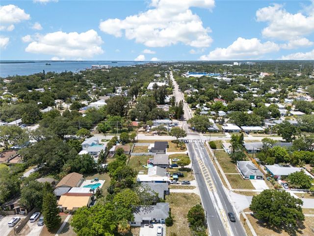 2080 DOUGLAS AVENUE, Clearwater, FL 33755