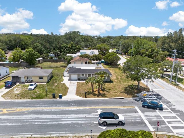 2080 DOUGLAS AVENUE, Clearwater, FL 33755