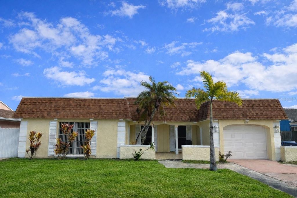 3628 LANDALE DRIVE, Holiday, FL 34691