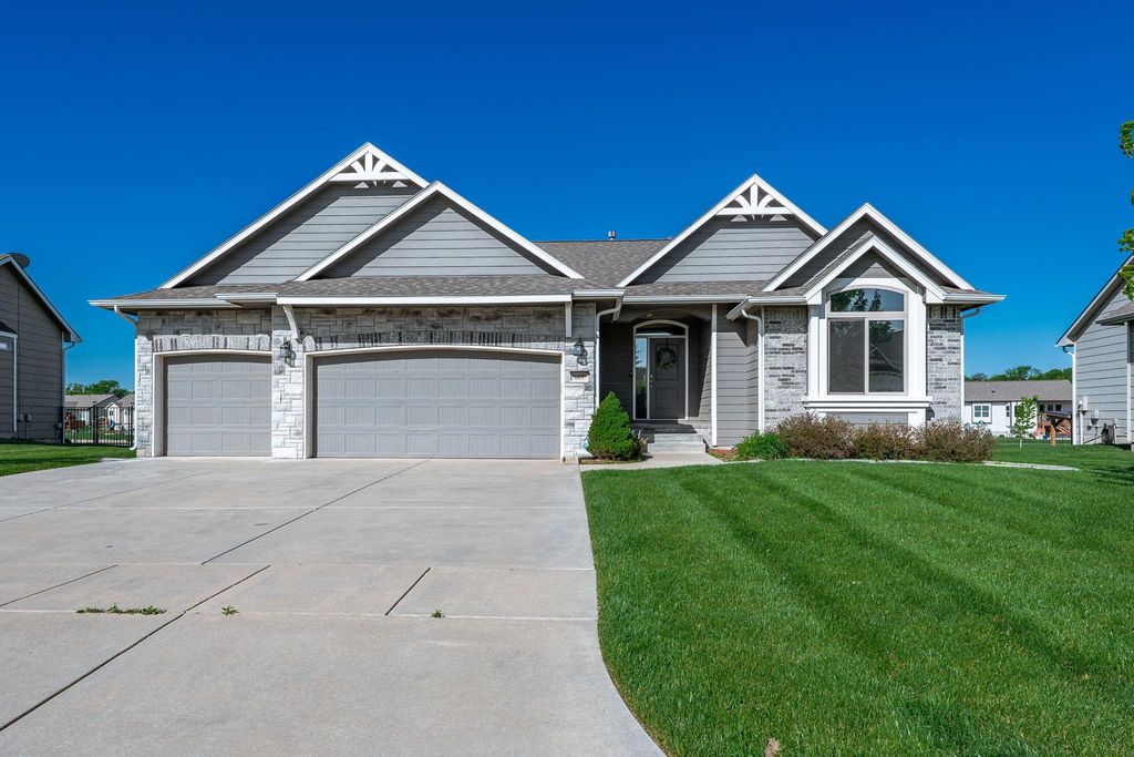 609 N Jaax, Wichita, KS 67235