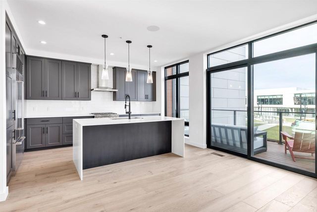 1144 BROOKWOOD DRIVE, Green Bay, WI 54304