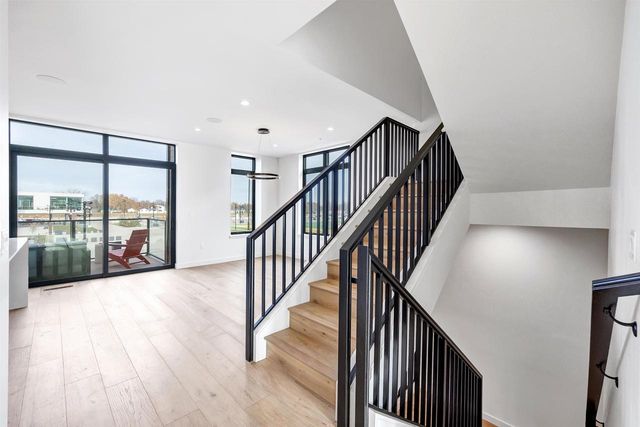 1144 BROOKWOOD DRIVE, Green Bay, WI 54304