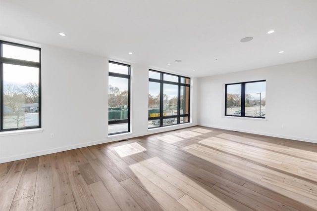 1144 BROOKWOOD DRIVE, Green Bay, WI 54304