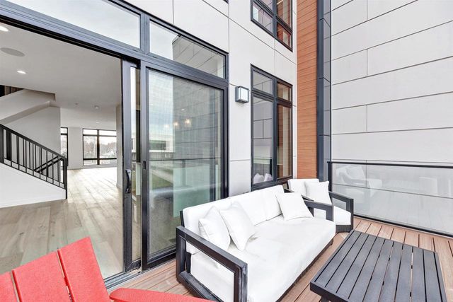 1144 BROOKWOOD DRIVE, Green Bay, WI 54304