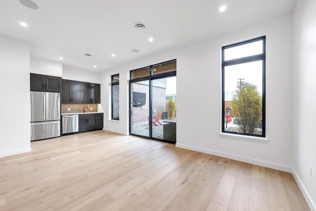 1144 BROOKWOOD DRIVE, Green Bay, WI 54304