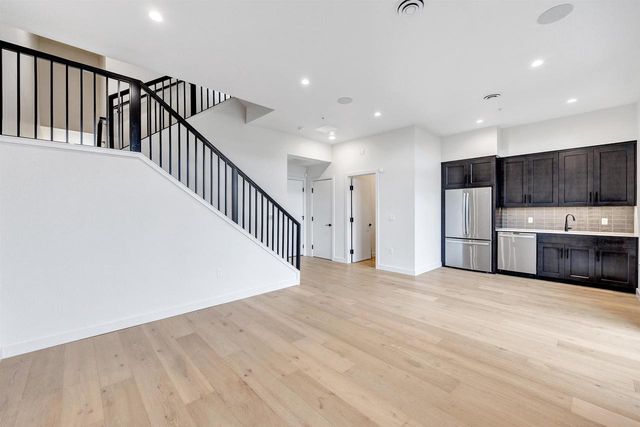 1144 BROOKWOOD DRIVE, Green Bay, WI 54304