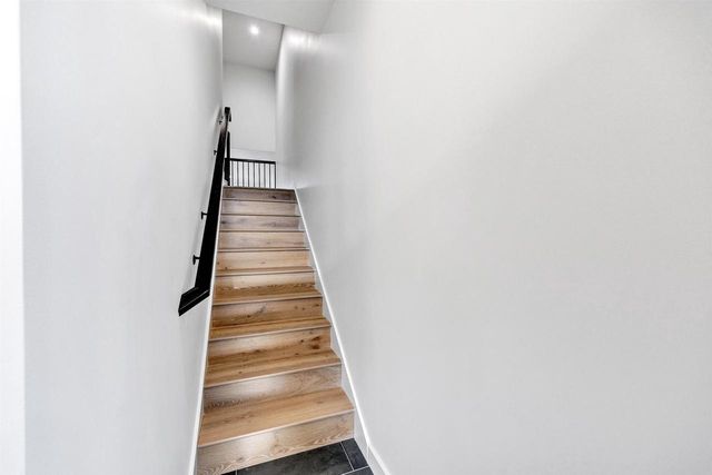 1144 BROOKWOOD DRIVE, Green Bay, WI 54304