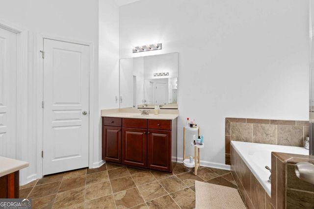 9009 Woodland Trail, Alpharetta, GA 30009