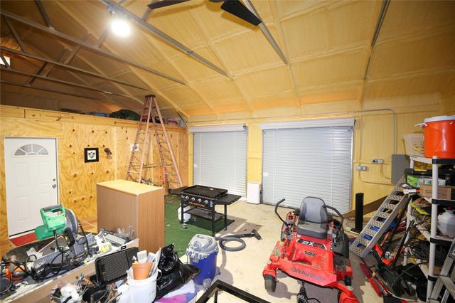 246 Silver Lakes Drive, Sunset, TX 76270