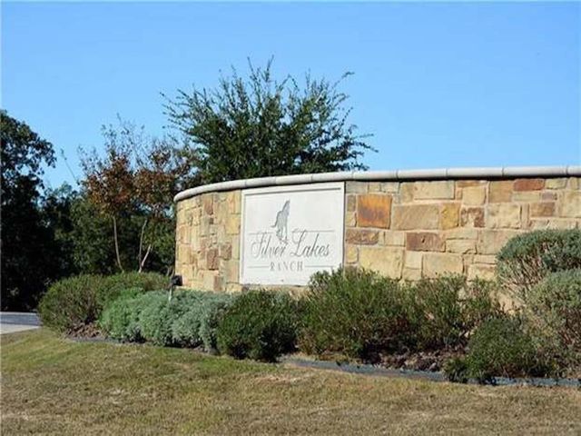 246 Silver Lakes Drive, Sunset, TX 76270