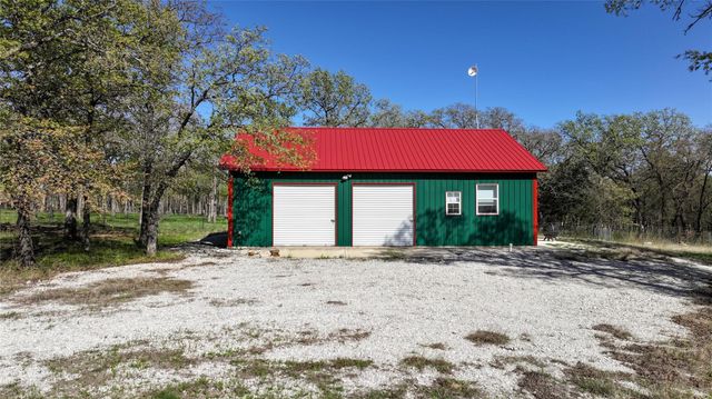 246 Silver Lakes Drive, Sunset, TX 76270