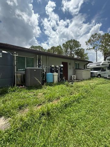17995 31ST Road N, Loxahatchee, FL 33470