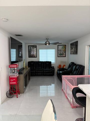 17995 31ST Road N, Loxahatchee, FL 33470