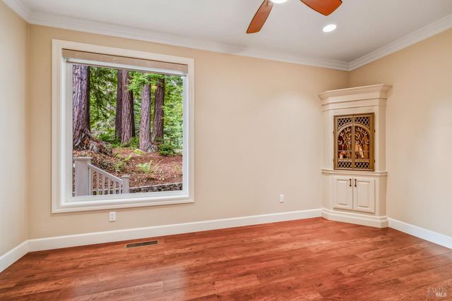 16611 Pearl Ranch Rd, Fort Bragg, CA 95437