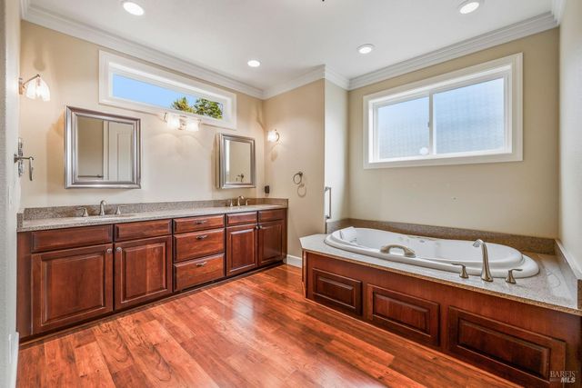 16611 Pearl Ranch Rd, Fort Bragg, CA 95437