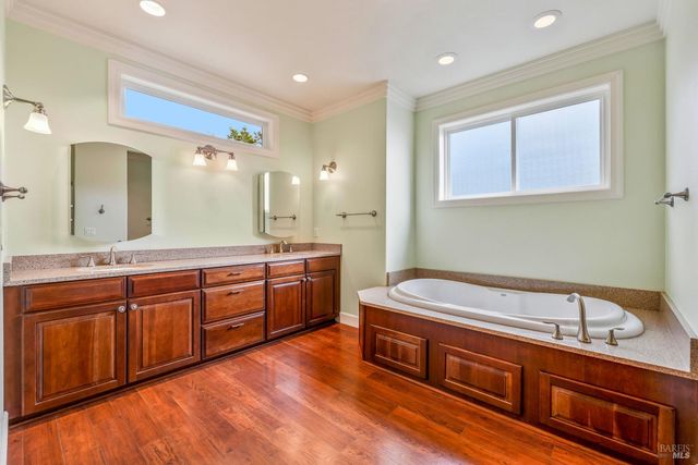 16611 Pearl Ranch Rd, Fort Bragg, CA 95437