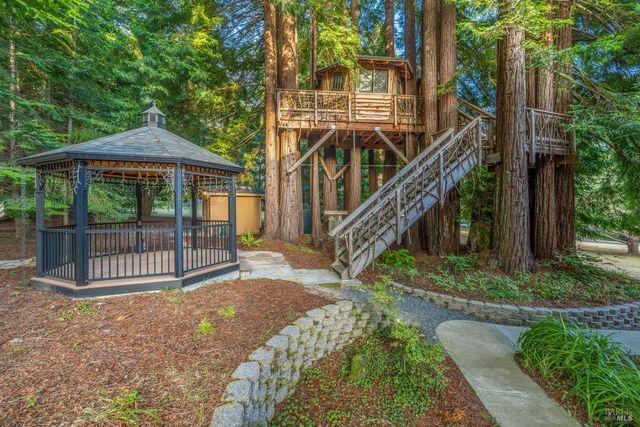 16611 Pearl Ranch Rd, Fort Bragg, CA 95437