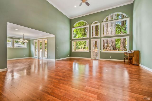 16611 Pearl Ranch Rd, Fort Bragg, CA 95437