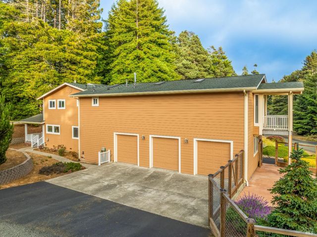 16611 Pearl Ranch Rd, Fort Bragg, CA 95437