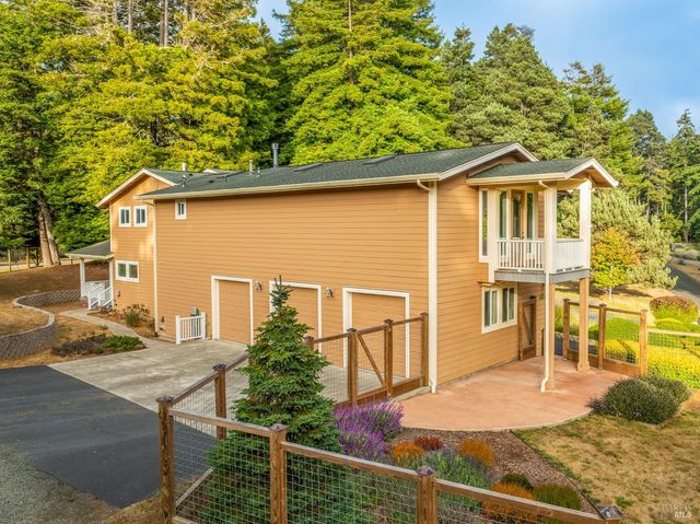 16611 Pearl Ranch Rd, Fort Bragg, CA 95437