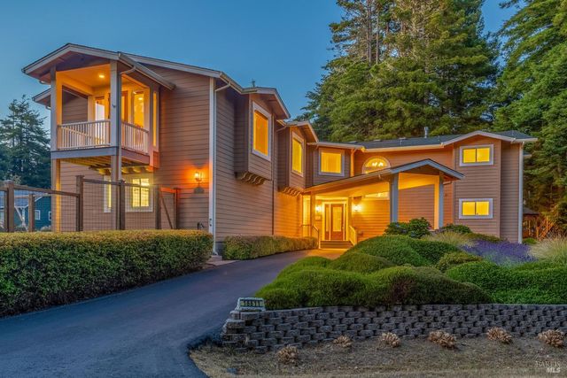 16611 Pearl Ranch Rd, Fort Bragg, CA 95437