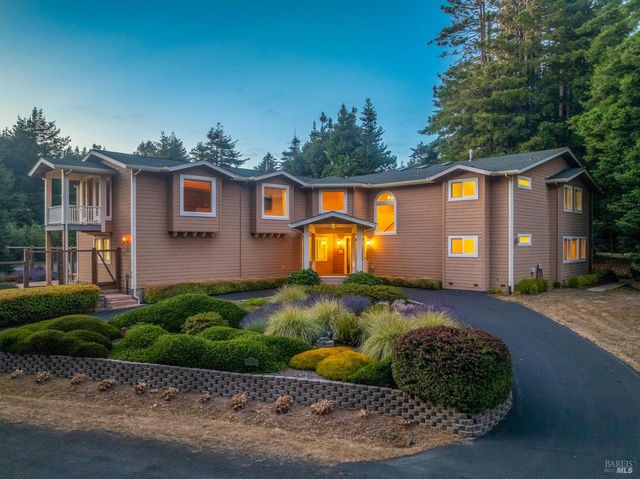 16611 Pearl Ranch Rd, Fort Bragg, CA 95437