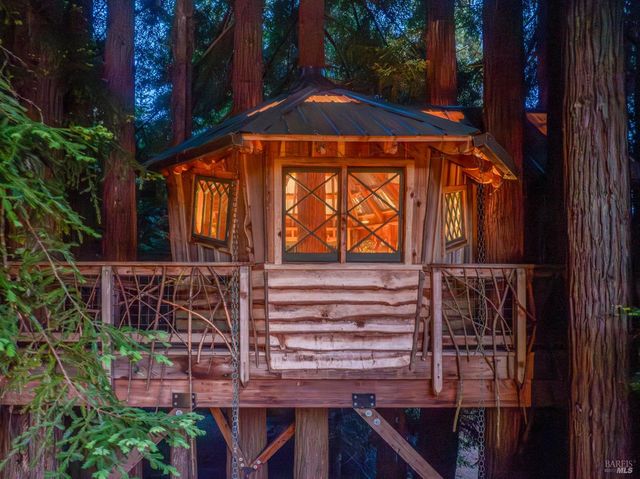 16611 Pearl Ranch Rd, Fort Bragg, CA 95437