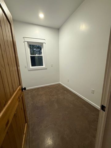 607 Rocky Dr, Dickson, TN 37055