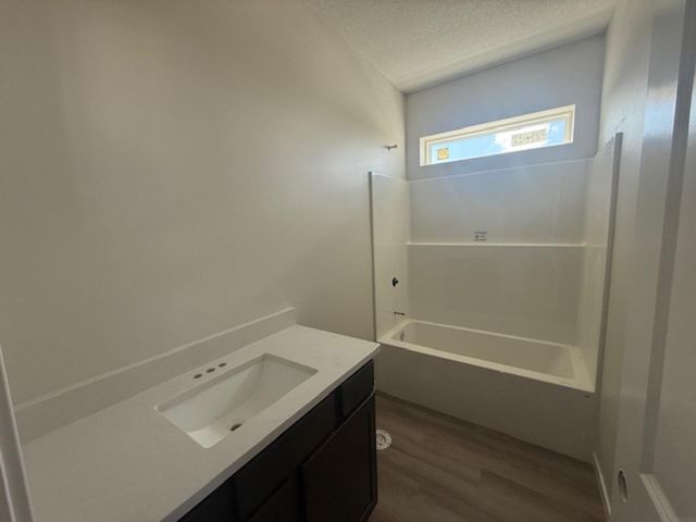 2838 Autumn Woods Drive, Cedar Falls, IA 50613