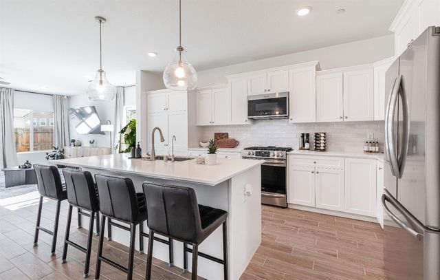 379 Aria S, Madera, CA 93636