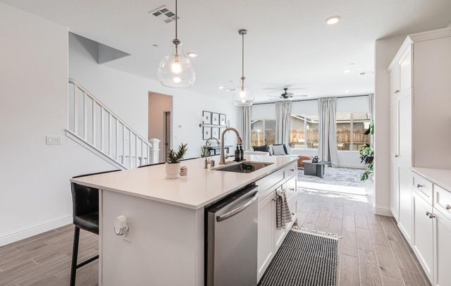 379 Aria S, Madera, CA 93636