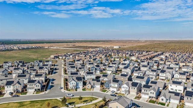 379 Aria S, Madera, CA 93636