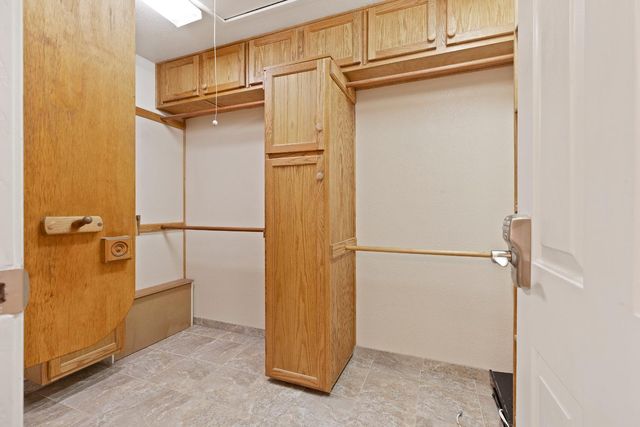 2025 Dorset Ln, Modesto, CA 95355