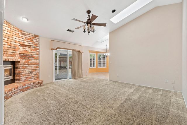 2025 Dorset Ln, Modesto, CA 95355