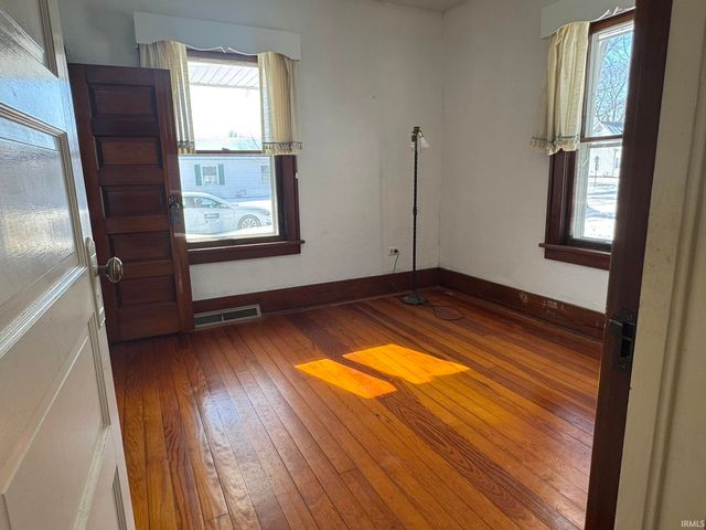 1105 W wilkinson Street, Goshen, IN 46526