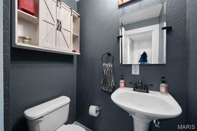 7479 Hiawatha Avenue, Richmond Heights, MO 63117