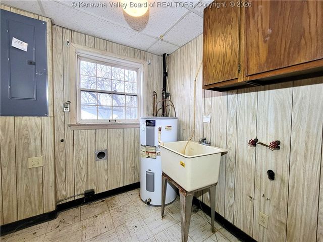 2514 Kay Lane, Charleston, WV 25302