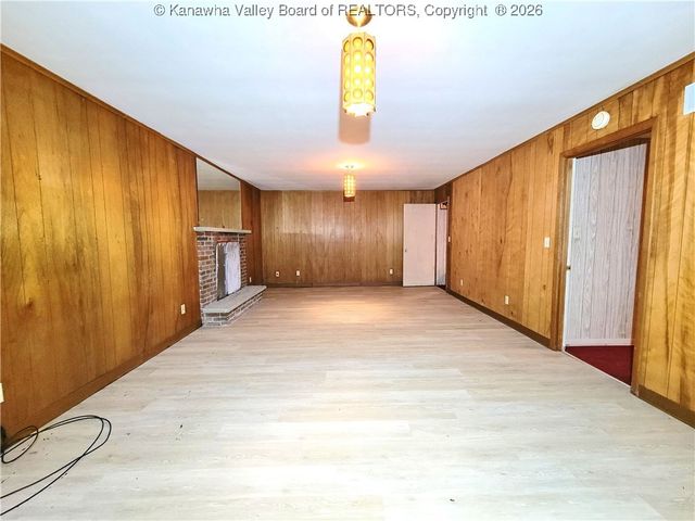 2514 Kay Lane, Charleston, WV 25302