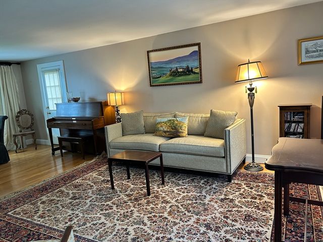 1154 High Street, Westwood, MA 02090