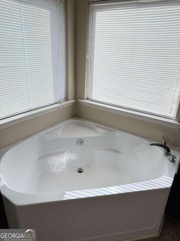 1998 Thorngate Lane, Snellville, GA 30078